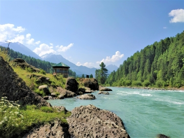 6 Days Kashmir (Srinagar, Pahalgam, Gulmarg)
